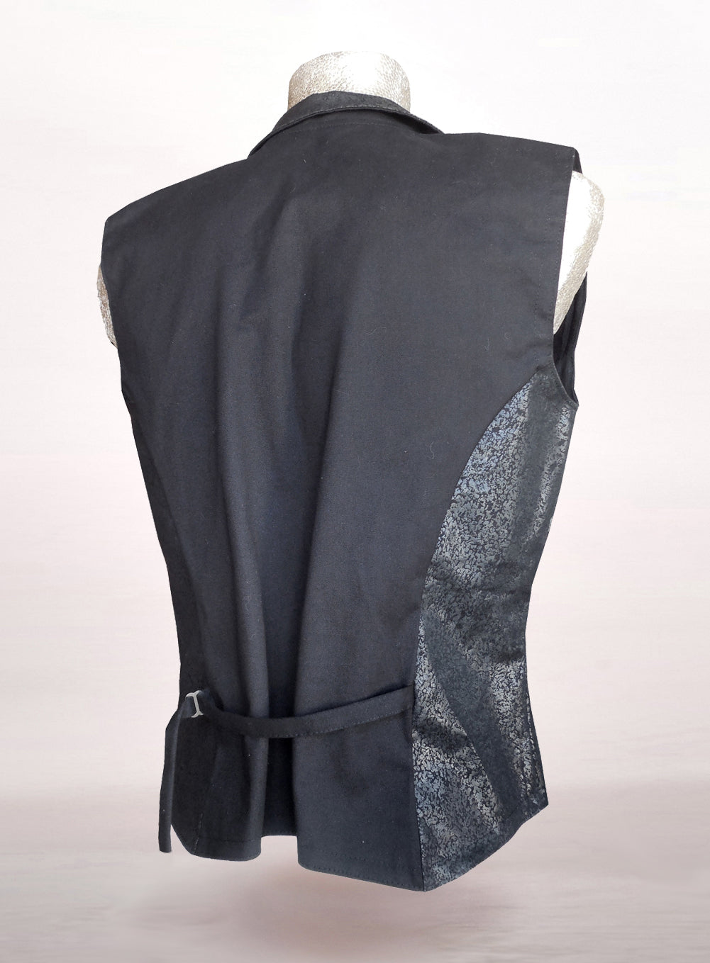 Rückseite Cleather Vest Hybridpunk Berlin