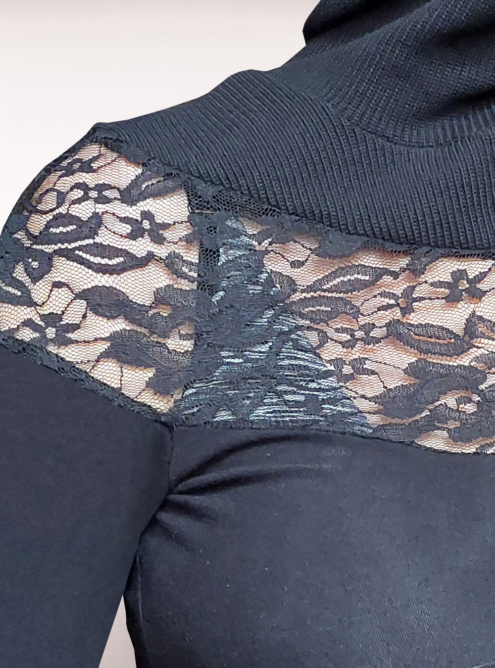 Lorre Lace Longsleeve