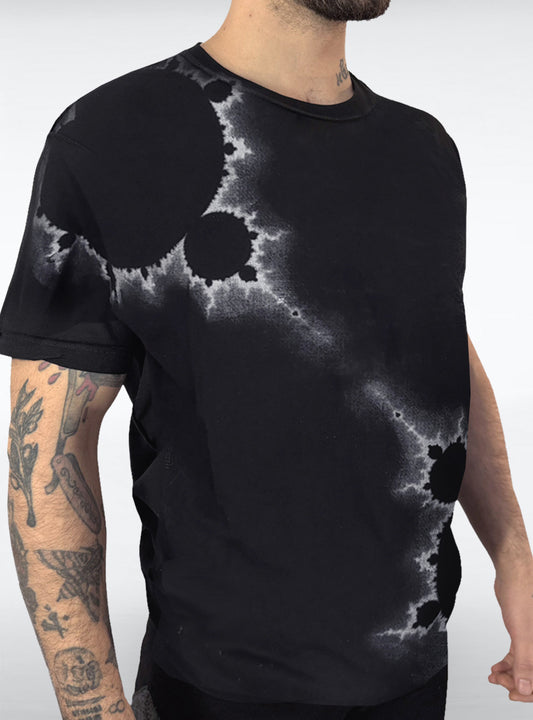 fractal-shirt-men-black-silver-cyberpunk | HybridPunkBerlin