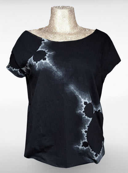fractal-shirt-wide-black-women-silver-print | HybridPunkBerlin