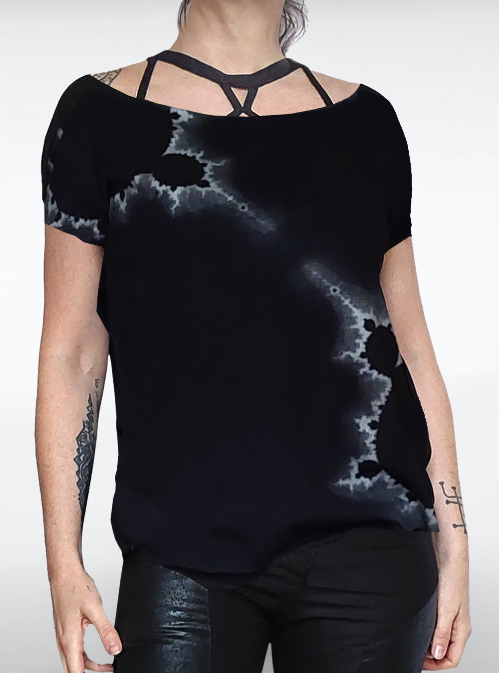 fractal-shirt-women-black-silver-print | HybridPunkBerlin