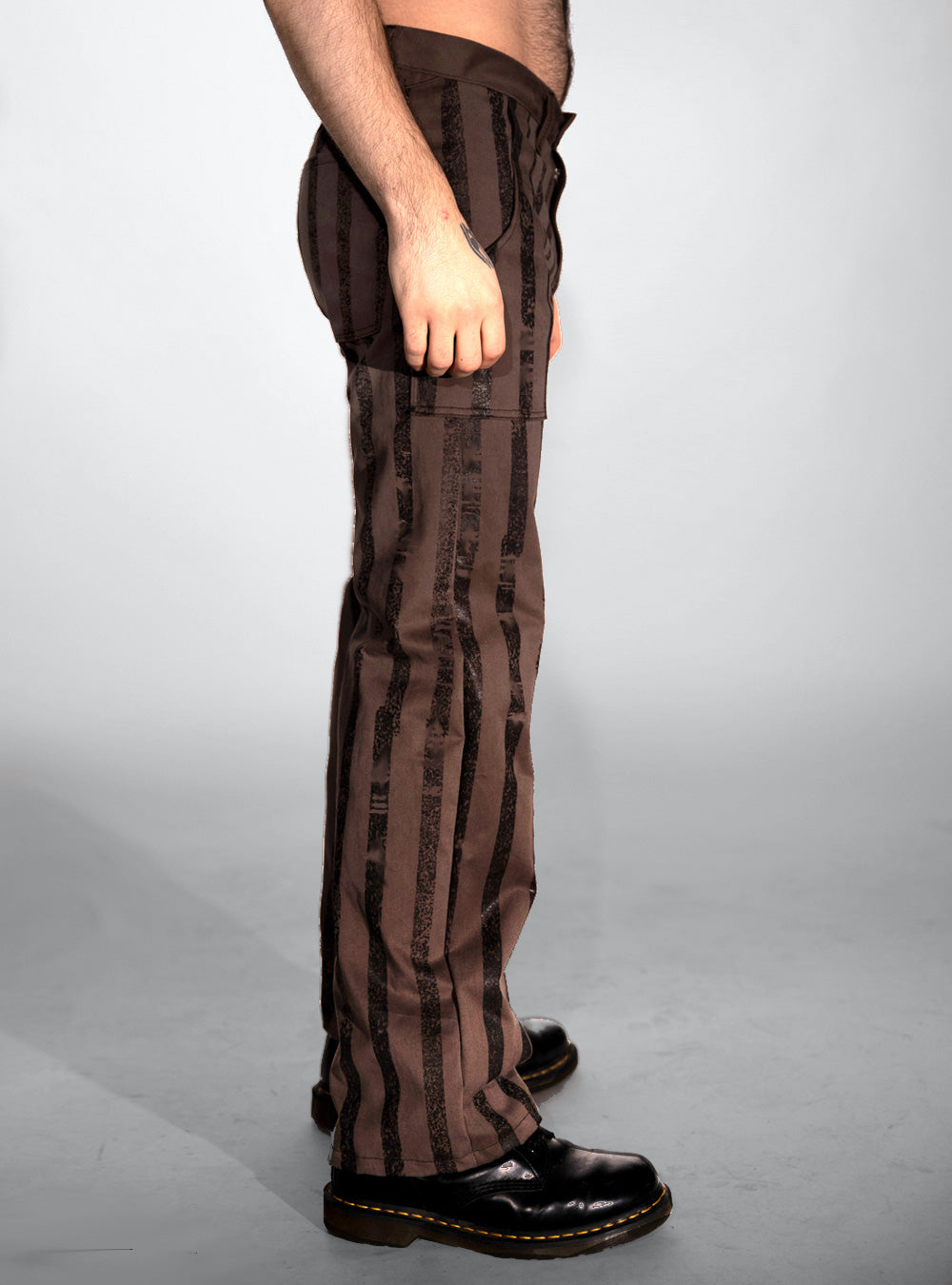 gitano-pants-brown-black-stripes-men-steampunk-side-view | HybridPunkBerlin