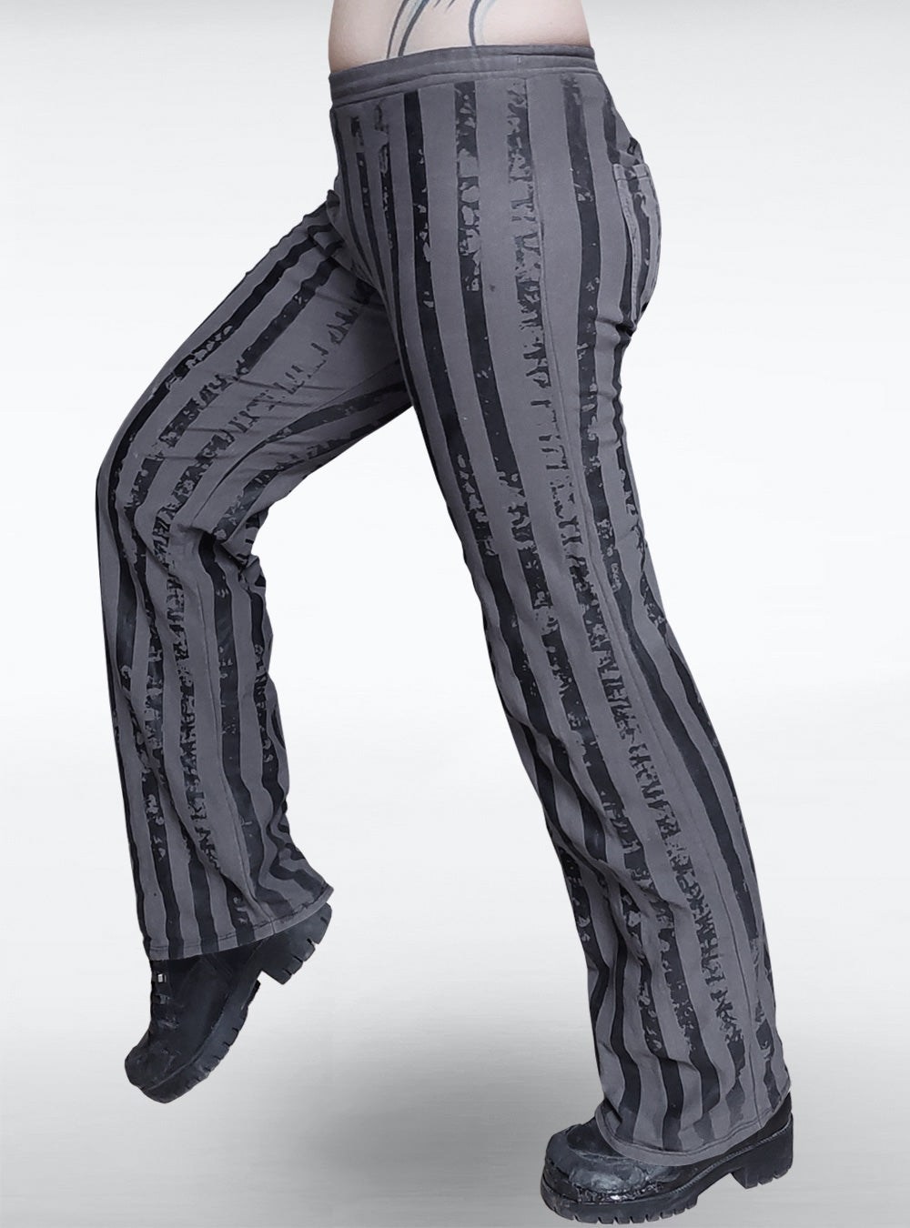 gitano-pants-comfort-women-grey-stripes-side_0ec60b1b-a839-4ab7-97d0-11fdd4aa2f9d | HybridPunkBerlin