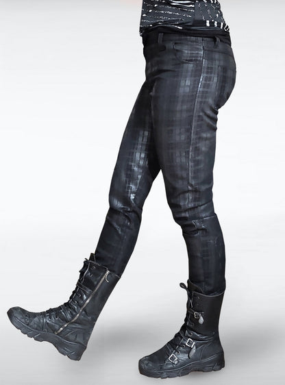 karo-tartan-pants-black-on-black-for-women-side_9bc97a51-161d-4120-bca6-2ac3b986ce8a | HybridPunkBerlin