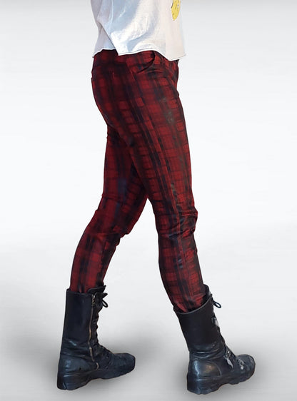 karo-tartan-pants-red-black-women-skinny-side_60a7183d-227e-426d-afbd-d5c97bb113eb | HybridPunkBerlin