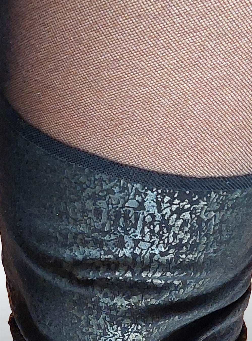 overknee-mesh-leggings-women-black-close-detail | HybridPunkBerlin